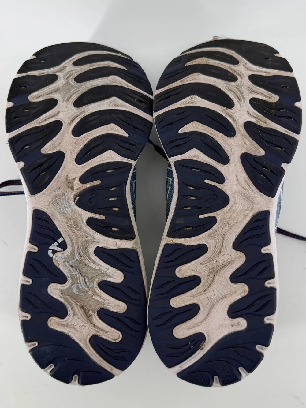 ASICS Women's Size 10.5 Gel-Cumulus 23 Mist Blue Running Shoes 1012A888